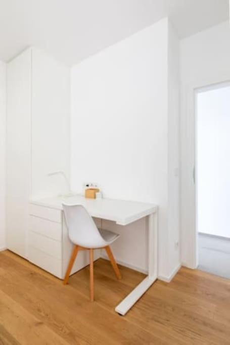 Wonderful Two Bedroom Apartment At Limpertsberg With Parking, Near Tram Luxemburg Exterior foto